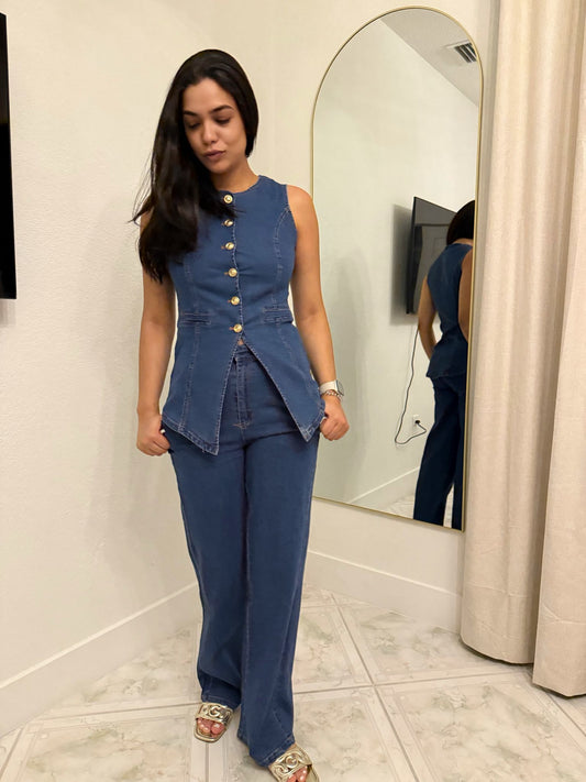 Turn Heads in our Two Piece Jean Set