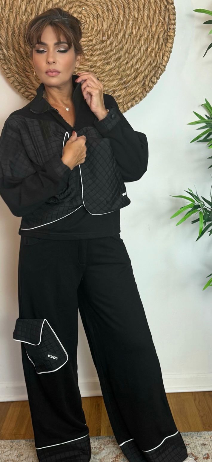 Casual Set With Abstract Design For Winter Season